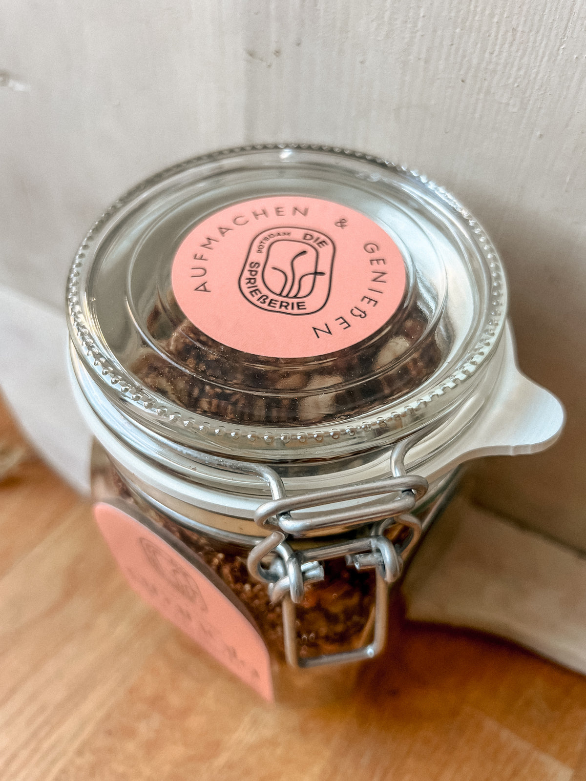 Knuspermüsli Müsli vegan glutenfrei Granola Zimt Glitzer Dahlien essbare Blüten Die Sprießerie