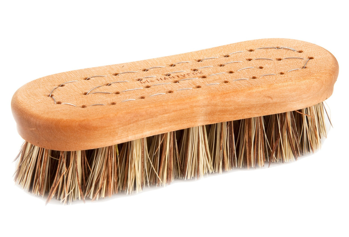 Round brush for pots and vegetables