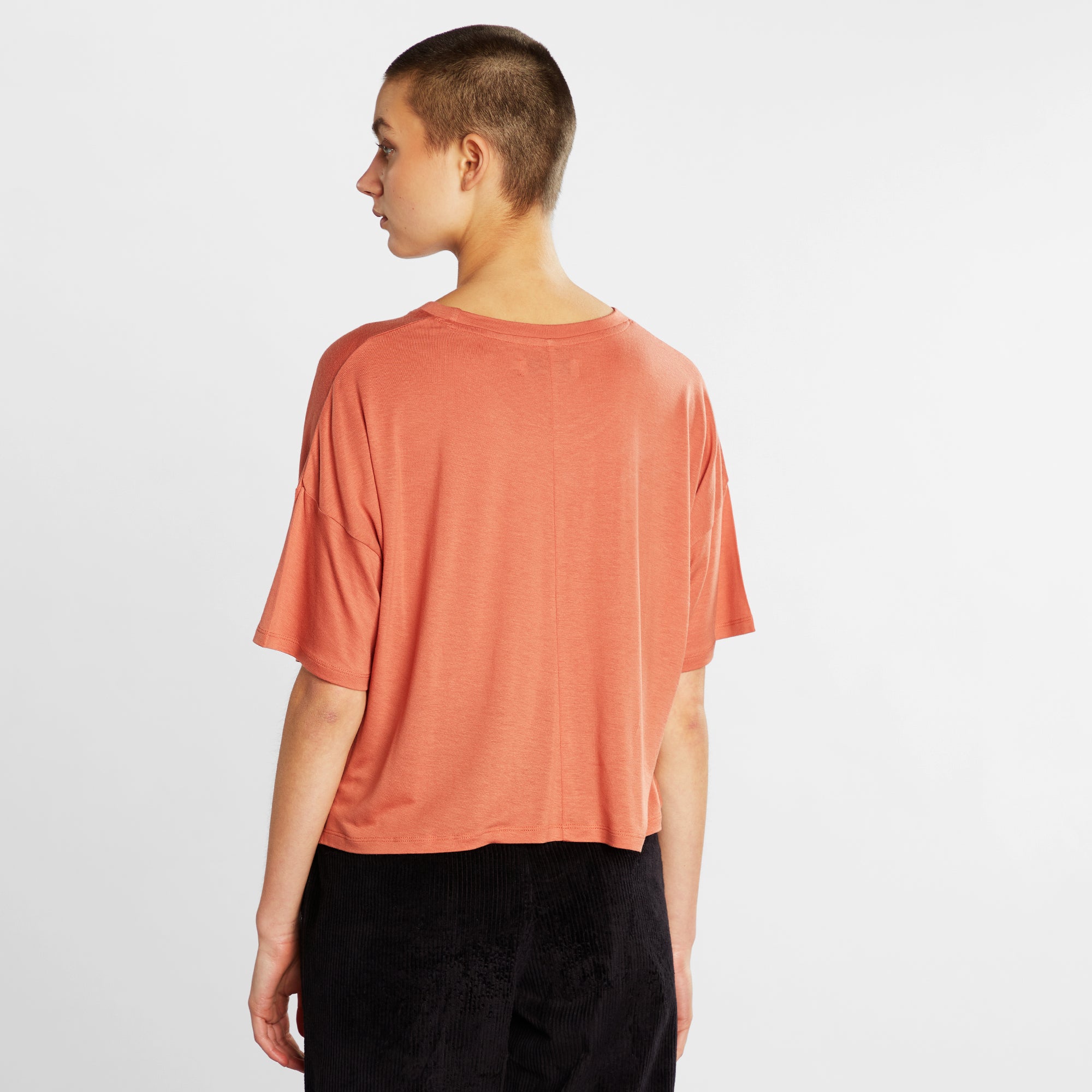 Lightweight T-shirt made of TENCEL - terracotta colors
