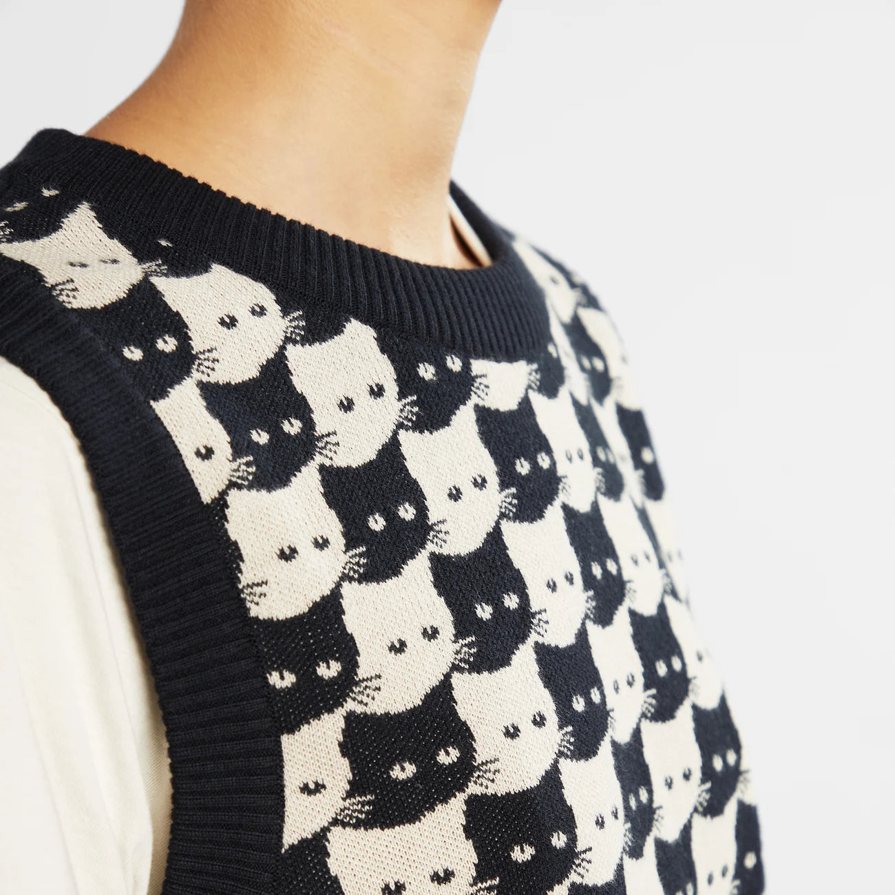 CATS sweater vest made of organic cotton