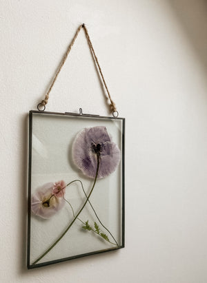 Open image in slideshow, Flower frame from the sprout series

