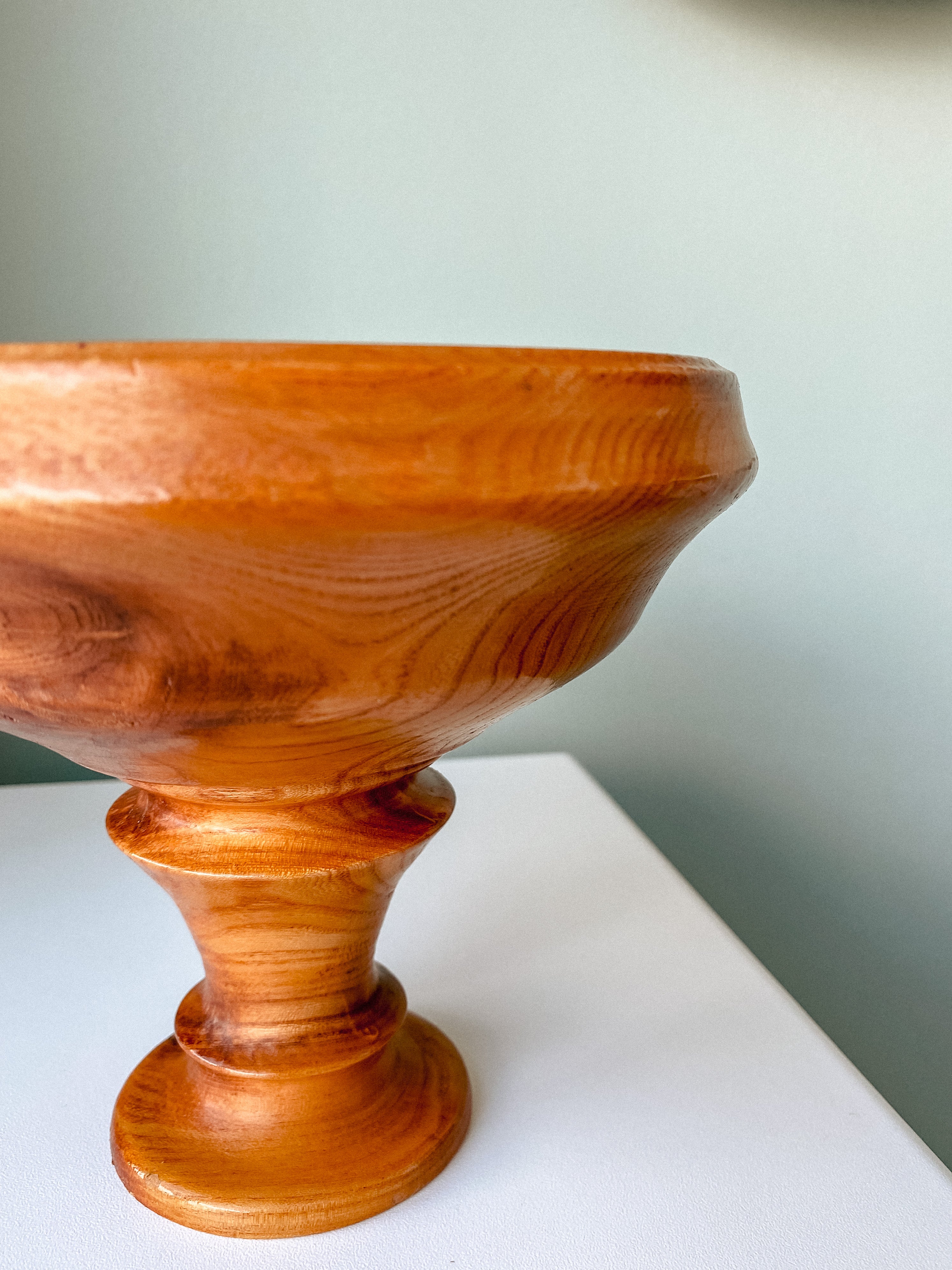 Wooden bowl for pastries and other delicacies