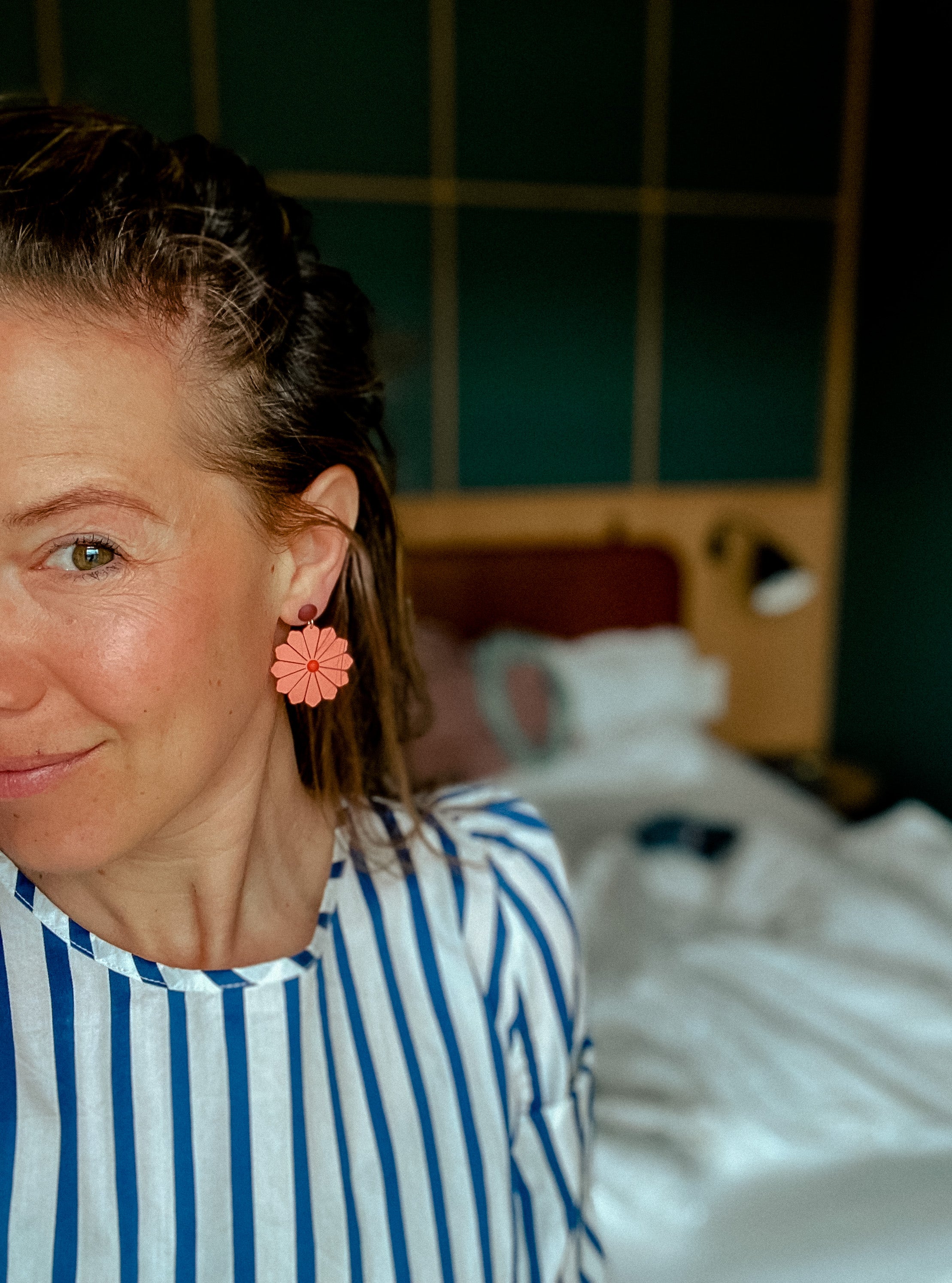 LA GRANDE FLEUR earrings in pink